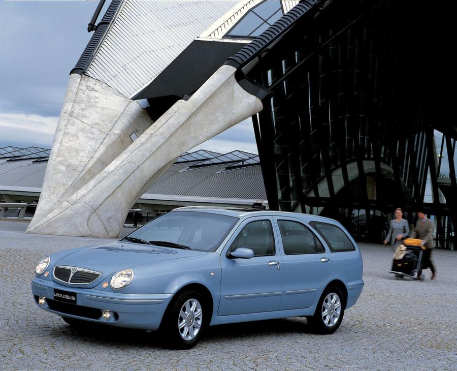  Lancia Lybra SW 1999 года  (фото 7 из 57)